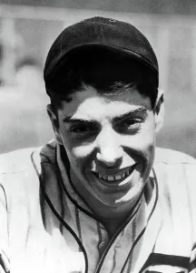 Dimaggio Prints: Joe DiMaggio in San Francisco Seals uniform