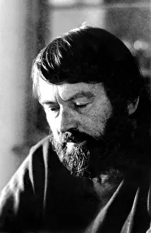 Novelist Prints: John Fowles, ca. 1970s. Courtesy: CSU Archives / Everett Collection