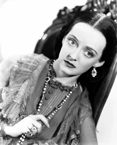 Images Dated 27th January 2016: JUAREZ, Bette Davis, 1939