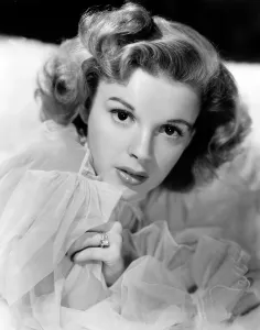 Judy Prints: Judy Garland, 1943