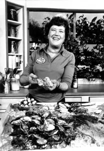 Julia Prints: JULIA CHILD AND COMPANY, Julia Child, 1978-79. Courtesy: CSU Archives / Everett Collection