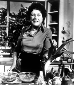 Julia Prints: JULIA CHILD AND COMPANY, Julia Child, 1978-79. Courtesy: CSU Archives / Everett Collection