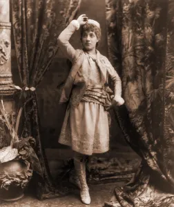 Julia Prints: Julia Marlowe (1866-1950), English born American actress
