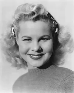 Images Dated 18th February 2016: JUNIOR PROM, June Preisser, 1946