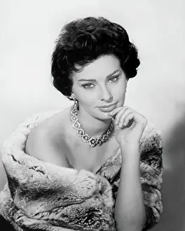 Images Dated 22nd December 2018: THE KEY, Sophia Loren, 1958