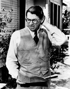 Reading Newspaper Prints: TO KILL A MOCKINGBIRD, Gregory Peck, 1962 TKM 042P(3989)
