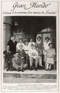 Alfonso Xiii 1886 1941 Prints: The king Alfonso XIII and his family in San Sebastin
