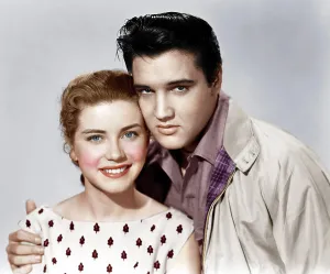 Windbreaker Prints: KING CREOLE, from left: Dolores Hart, Elvis Presley, 1958