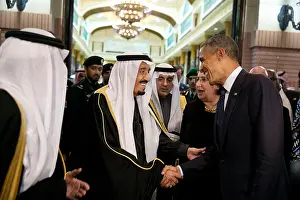Bisht Prints: King Salman bin Abdulaziz of Saudi Arabia bids farewell to President Barack Obama