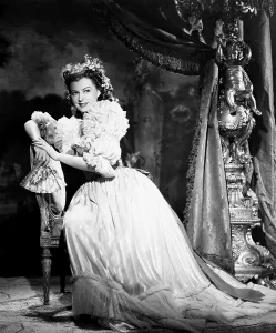 Images Dated 27th October 2015: KITTY, Paulette Goddard, 1945