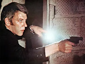 Armed Prints: KLUTE, Donad Sutherland, 1971