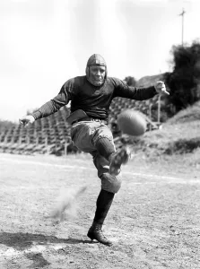 Football Uniform Prints: KNUTE ROCKNE ALL AMERICAN, Pat O'Brien, 1940