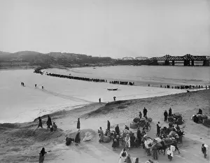 Escape Prints: Korean refugees streaming across the frozen Han River