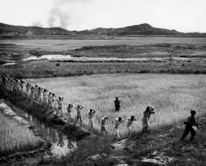 Images Dated 19th May 2007: Korean War: U.S. Marines invading North Korea