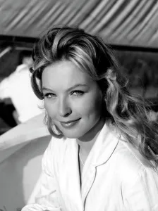 Marina Prints: LA RAGAZZA IN VETRINA, Marina Vlady, 1961