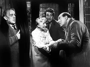 Curtains Prints: THE LADYKILLERS, Alec Guinness, Katie Johnson, Peter Sellers, Danny Green, 1955