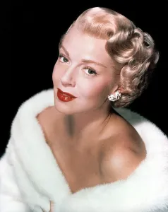 Red Lipstick Prints: LANA TURNER