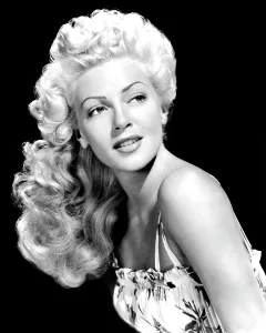 Movie Stars Prints: Lana Turner, MGM, ca 1940s