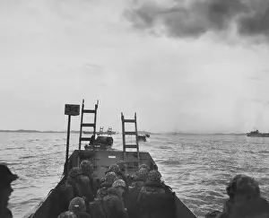 Amphibious Prints: Landing craft loaded with U.S. Marines heads for the seawall at Inchon