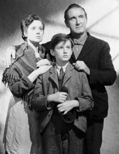 Shawl Prints: LASSIE COME HOME, Elsa Lanchester, Roddy McDowall, Donald Crisp, 1943