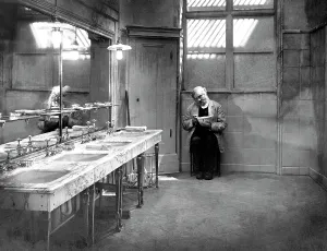 Bathroom Prints: THE LAST LAUGH, (aka DER LETZTE MANN), Emil Jannings, 1924
