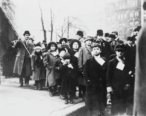 1910s Candid Prints: Lawrence Textile Strike. Strikers from Lawrence