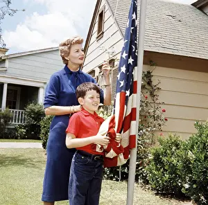 1950s Tv Prints: LEAVE IT TO BEAVER, from left, Barbara Billingsley, Jerry Mathers, 1957-63 (1958 photo)
