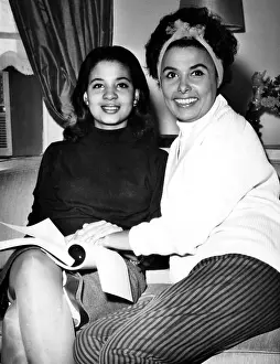 Mother And Daughter Prints: Lena Horne and her daughter.ca.early 1960s. Courtesy: CSU Archives/Everett Collection