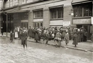 Depression Prints: A line of women waiting at the Salvation Army Christmas Dinner basket distribution window