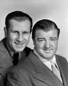 Images Dated 10th October 2008: LITTLE GIANT, from left: Bud Abbott, Lou Costello, 1946