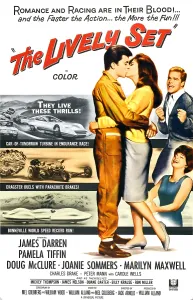 Embrace Prints: THE LIVELY SET, kissing center