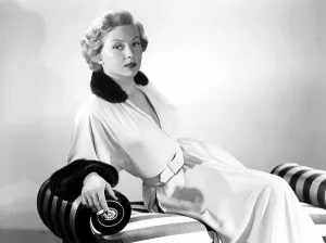 Images Dated 22nd December 2014: IN A LONELY PLACE, Gloria Grahame, in a gown by Jean Louis, 1950