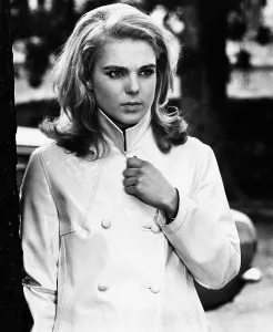 Images Dated 16th December 2008: THE LOOKING GLASS WAR, Pia Degermark, 1969