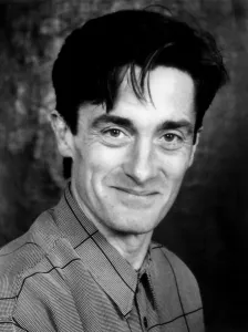1990s Movies Prints: IF LOOKS COULD KILL, Roger Rees, 1991, Warner Bros./courtesy Everett Collection