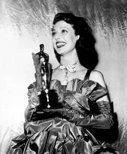 Trending: Loretta Young with her Academy Award for FARMER'S DAUGHTER, 3/20/48