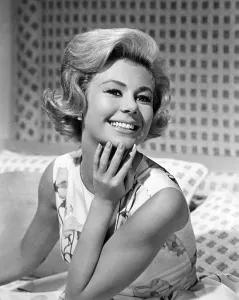 Sleeveless Prints: FOR LOVE OR MONEY, Mitzi Gaynor, 1963