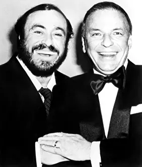 Italian Prints: Luciano Pavarotti and Frank Sinatra, ca. 1980. Courtesy: CSU Archives/Everett Collection