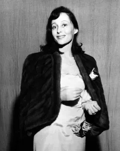 Images Dated 24th December 2015: Luise Rainer making a rare appearence at the Academy awards show, 1947