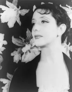 2007 Prints: Lynn Fontanne, portrait by Carl Van Vechten, May 23, 1932