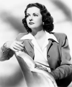Images Dated 27th March 2015: THE MACOMBER AFFAIR, Joan Bennett, 1947