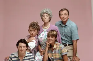 Mcclanahan Prints: MAMA'S FAMILY, Eric Brown, Rue McClanahan