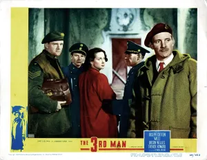Trevor Prints: THE THIRD MAN, (aka THE 3rd MAN), from left, Bernard Lee, Alida Valli, Trevor Howard, 1949