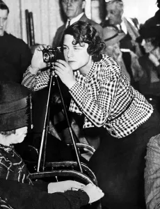 Images Dated 23rd February 2007: Margaret Bourke-White photographing the Hauptmann trial at Hunterdon County Courthouse