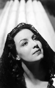 Cleft Chin Prints: MARIA FELIX, March, 1944
