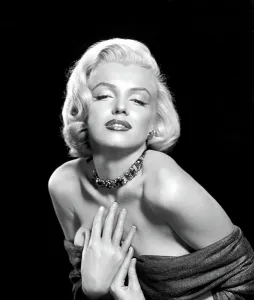 Lipstick Prints: MARILYN MONROE