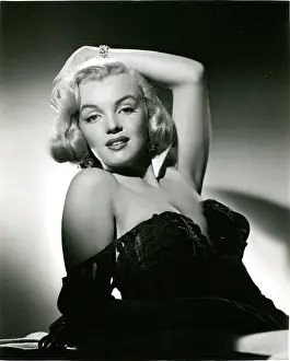 1409mam Prints: Marilyn Monroe, ca. 1950. - Photo: Courtesy Everett Collection