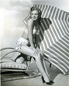 1409mam Prints: Marilyn Monroe, ca. 1950. - Photo: Courtesy Everett Collection