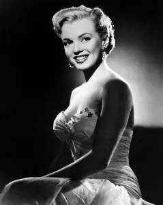 Earrings Prints: Marilyn Monroe, ca. early 1950s