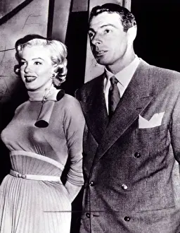 Dimaggio Prints: Marilyn Monroe, Joe DiMaggio, 1952. Courtesy: CSU Archives / Everett Collection