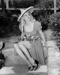 Marion Prints: Marion Martin, 1941